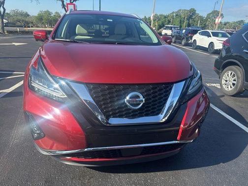 Red 2019 Nissan Murano SL