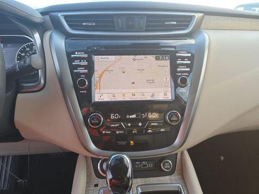 White 2023 Nissan Murano SL