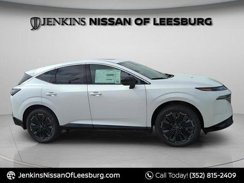Everest White P 2026 Nissan Murano Platinum
