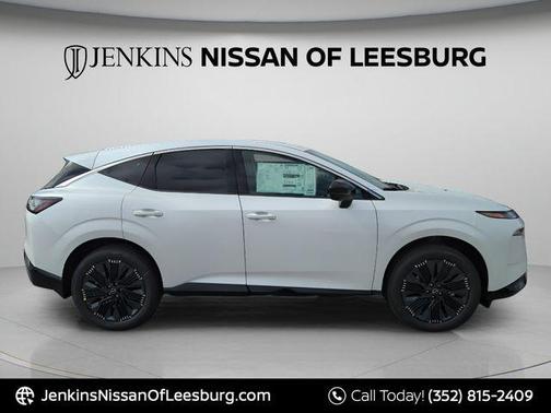 Everest White P 2026 Nissan Murano Platinum