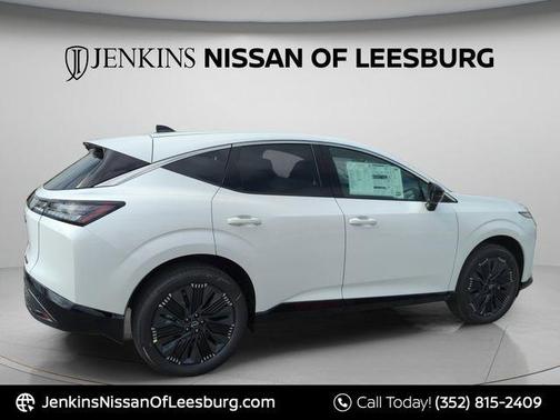Everest White P 2026 Nissan Murano Platinum
