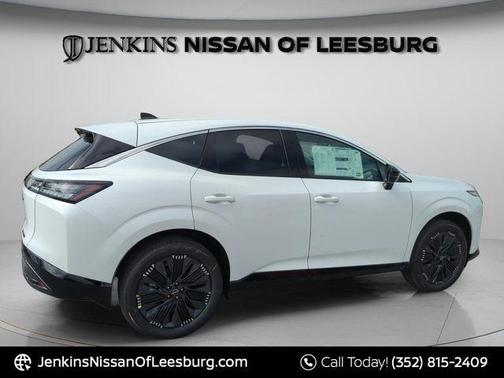 Everest White P 2026 Nissan Murano Platinum