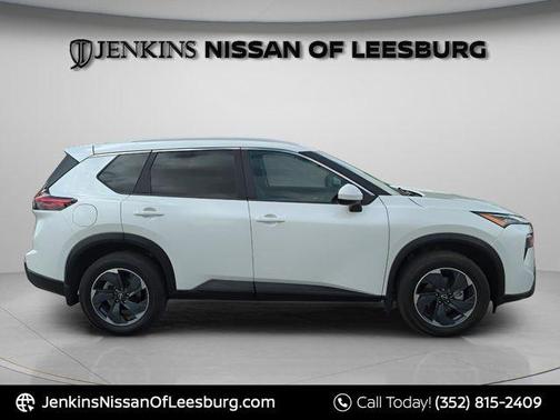 Everest White P 2024 Nissan Rogue SV