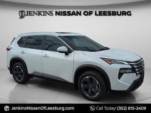 Everest White P 2024 Nissan Rogue SV