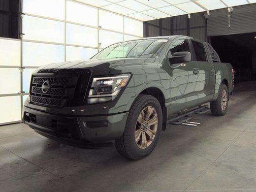 2024 Nissan Titan SV