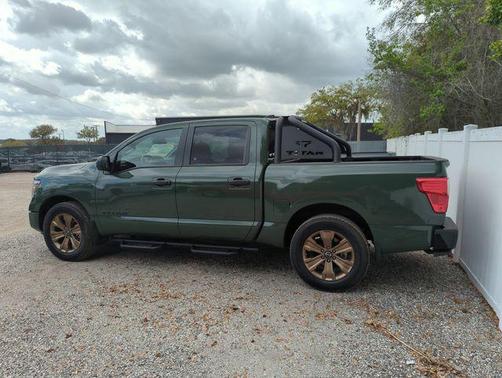 2024 Nissan Titan SV