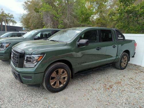 2024 Nissan Titan SV