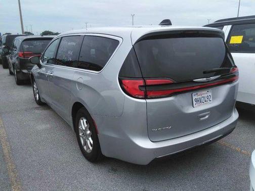 Silver Mist Clearcoat 2023 Chrysler Pacifica Touring-L