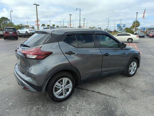 2022 Nissan Kicks S