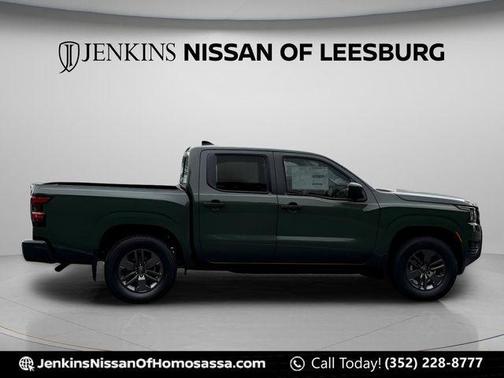 Green 2026 Nissan Frontier SV