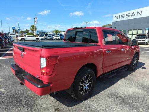 2021 Nissan Titan SV