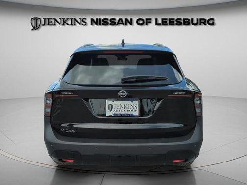 Super Black 2026 Nissan Kicks SV