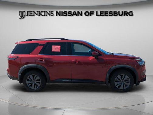 Scarlet Ember 2024 Nissan Pathfinder SV