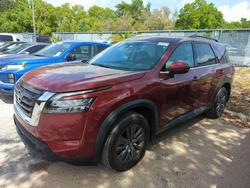 2024 Nissan Pathfinder SV