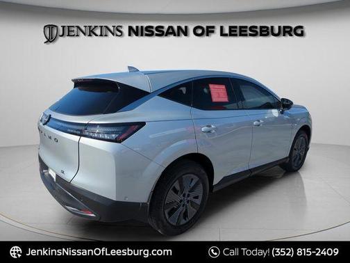 Brilliant Silver Metallic 2025 Nissan Murano SL