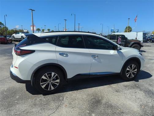 2024 Nissan Murano SV