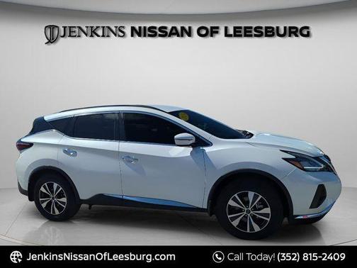 White 2024 Nissan Murano SV