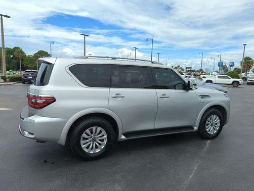 Brilliant Silver Metallic 2022 Nissan Armada SV