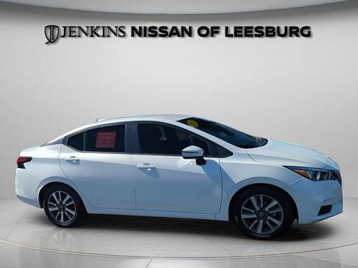 Aspen White 2020 Nissan Versa 1.6 SV