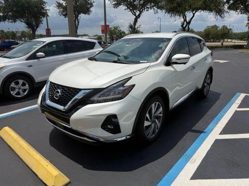White 2021 Nissan Murano SL