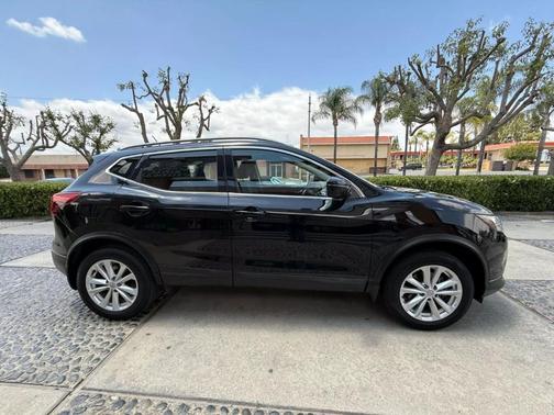 2018 Nissan Rogue Sport SV