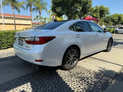 2018 Lexus ES 350 Base