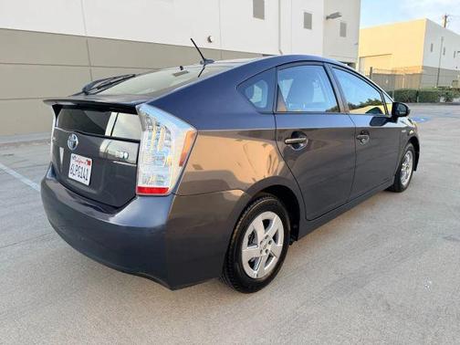 2010 Toyota Prius V