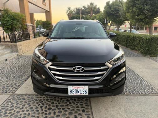 2018 Hyundai TUCSON SEL