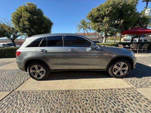 2017 Mercedes-Benz GLC 300 Base