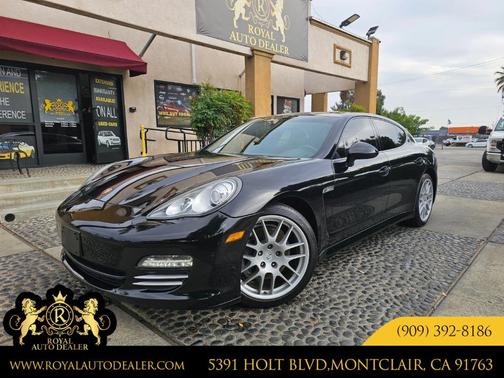 2011 Porsche Panamera 2