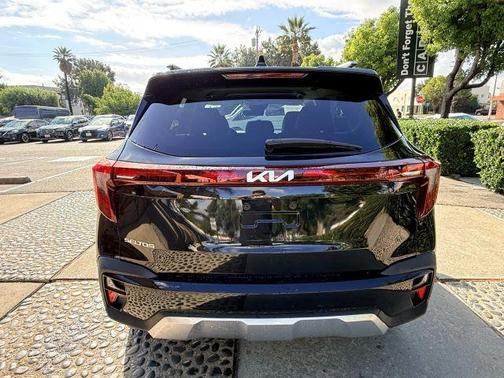 2024 Kia Seltos EX