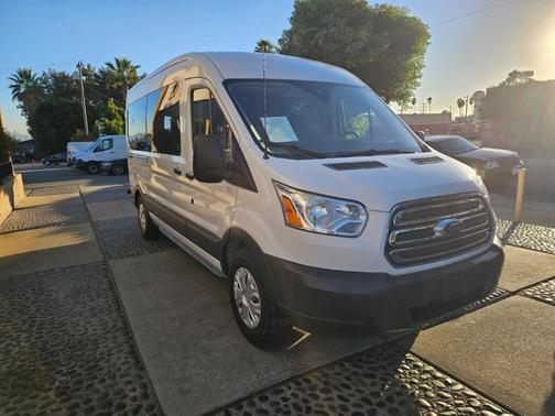 2017 Ford Transit-350 XLT