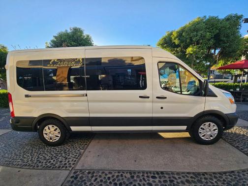 2017 Ford Transit-350 XLT