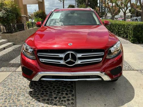 designo Cardinal Red Metallic 2018 Mercedes-Benz GLC 300 Base 4MATIC