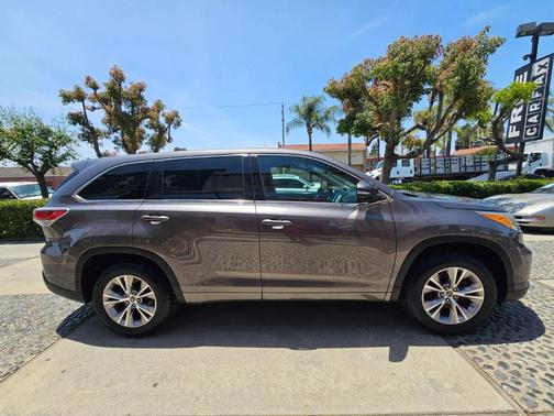 2016 Toyota Highlander LE Plus