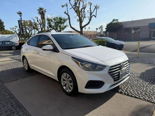 2019 Hyundai Accent SE