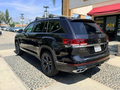 Deep Black Pearl Effect 2021 Volkswagen Atlas 3.6 V6 SE w/ Technology R-Line