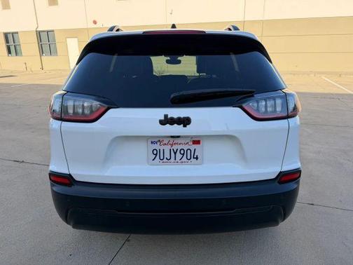 Bright White Clearcoat 2020 Jeep Cherokee Latitude Plus