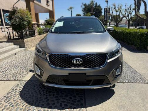 Titanium Silver 2017 Kia Sorento SX