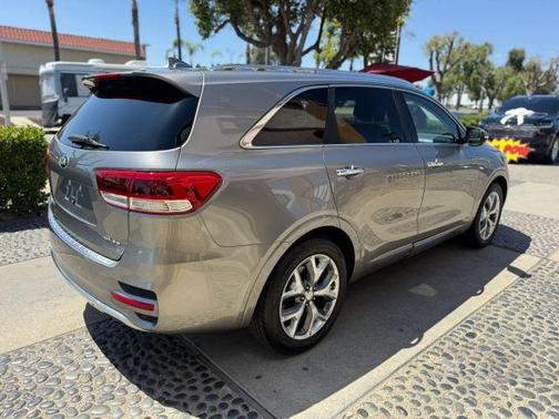 Titanium Silver 2017 Kia Sorento SX
