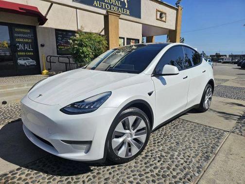 2023 Tesla Model Y Long Range