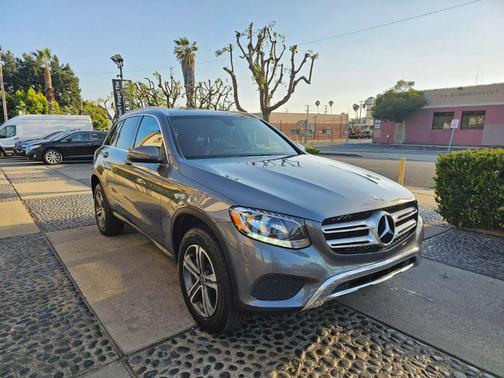 2018 Mercedes-Benz GLC 300 Base