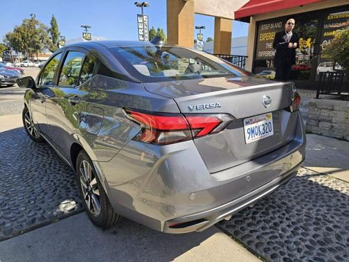 2021 Nissan Versa 1.6 SV