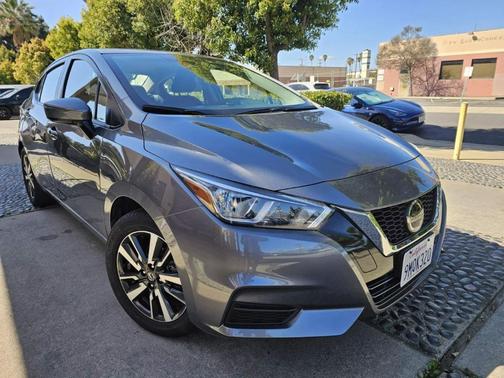 2021 Nissan Versa 1.6 SV