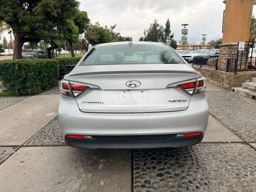 2016 Hyundai SONATA Hybrid SE