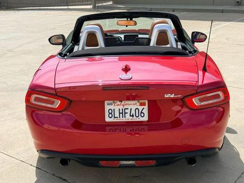 2019 FIAT 124 Spider Lusso