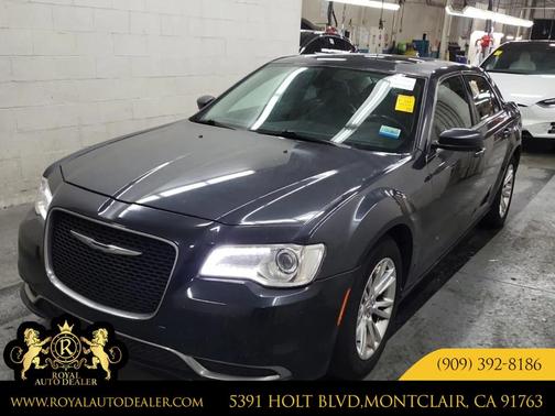 2017 Chrysler 300 Limited