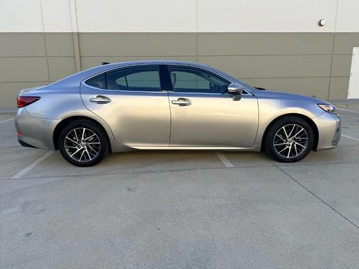 2017 Lexus ES 350 Base