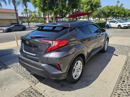 2021 Toyota C-HR LE