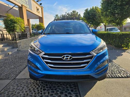 2018 Hyundai TUCSON SEL